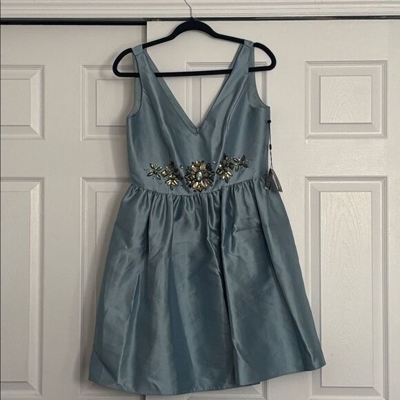 ✨NWT✨ Adrianna Papell Beaded Sleeveless Dress Size 8 - Picture 9 of 9